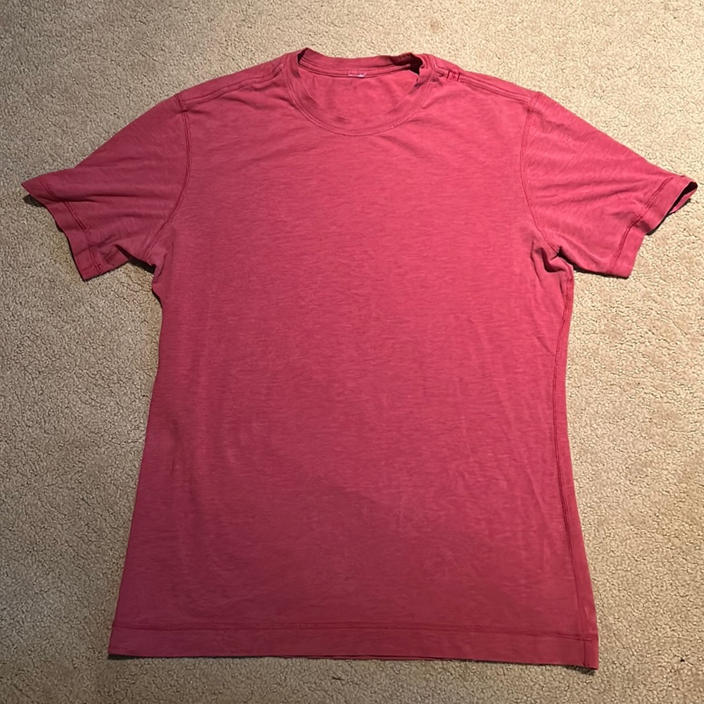 Lululemon men’s leisure t-shirt